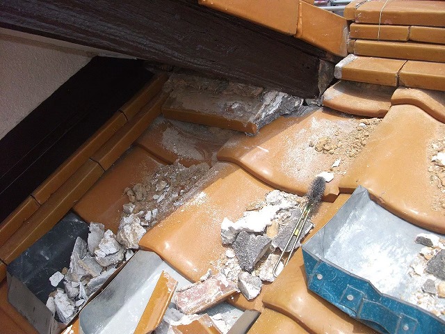 屋根が折り返している部分の漆喰